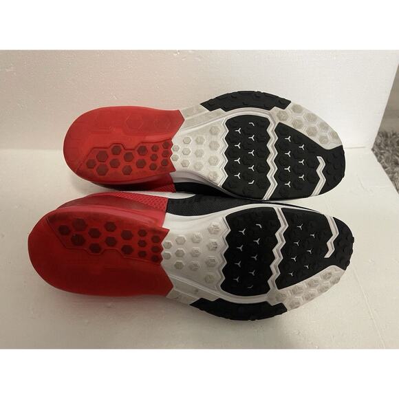NIKE ZOOM TRAIN ACTION TRAINING SHOES MENS 12 Black Red 852438-002 main image 6
